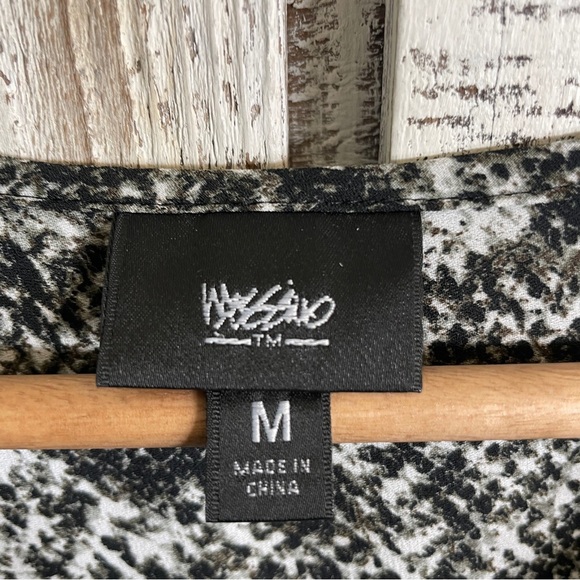 Mossimo Snake Print Lace Ruffle Top Women Medium Sleeveless Black White Romantic - Picture 2 of 9